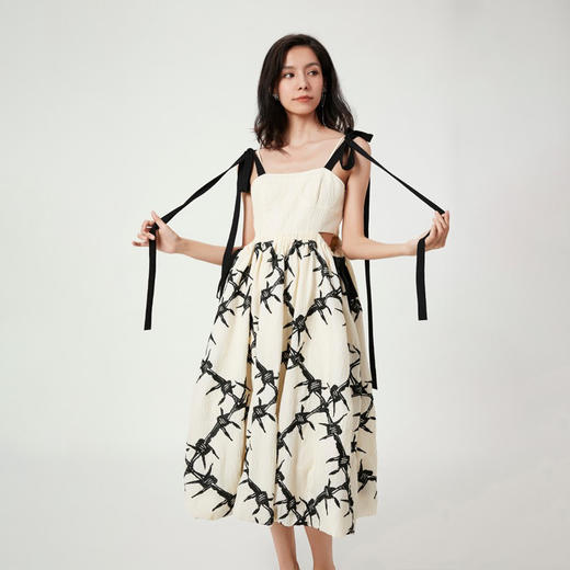 荆棘绣花菱纹格吊带连衣裙 商品图2