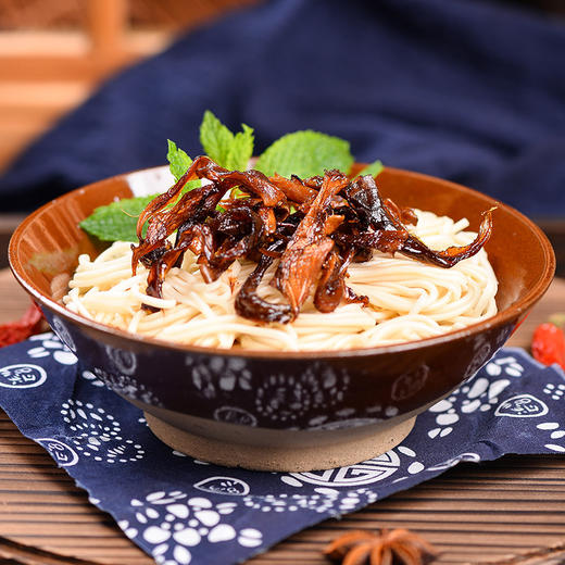 【来自云南深山里的美味！云南特产油炸即食菌】好吃不腻一口鲜香捕获人心，香甜爽辣越嚼越香，白嫩肥硕油而不腻，油鸡枞菌装松茸菌/牛肝菌香辣香菇咸菜健康 商品图2