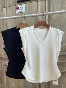 【门店同款】2023年夏季V领收褶上衣 150643917