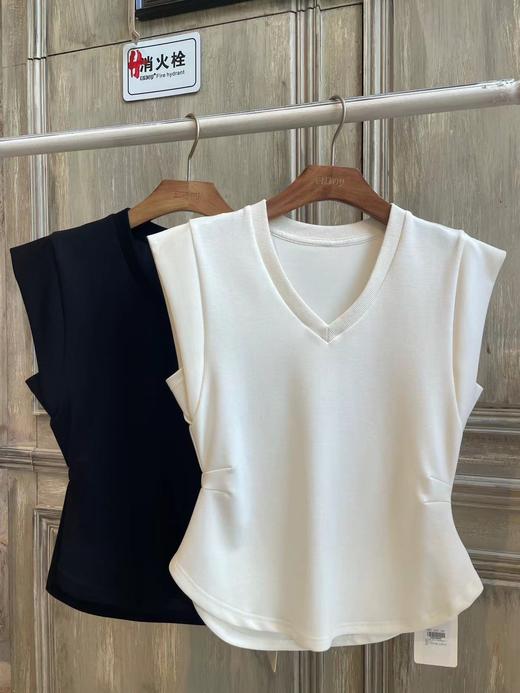 【门店同款】2023年夏季V领收褶上衣 150643917 商品图0