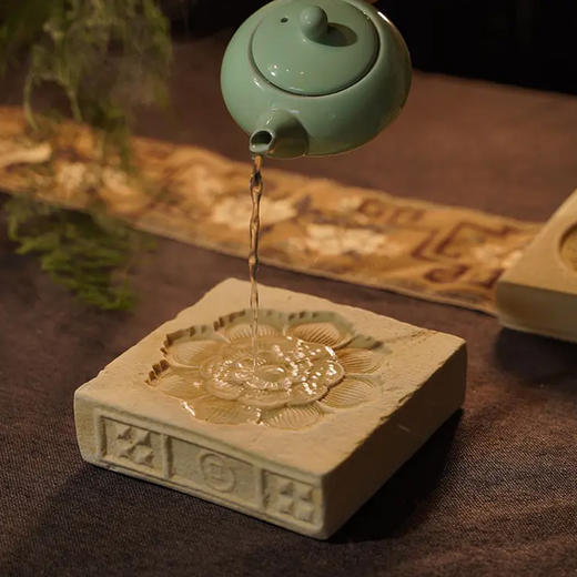 巴蜀汉陶·古画系列干泡茶承，将非遗做成专利，能“喝水”的茶承，名画绘制，风雅无边。 商品图5