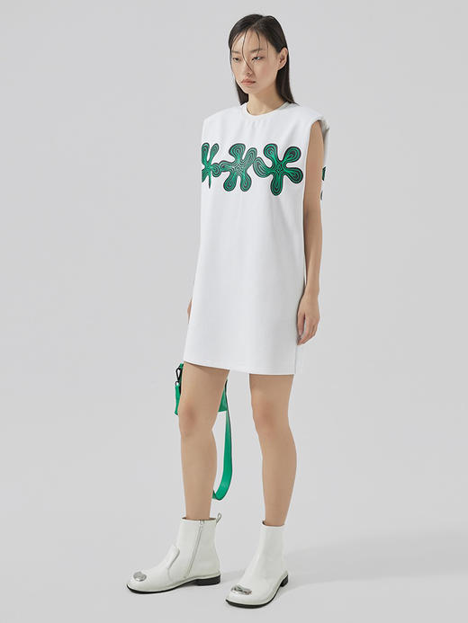 绣花针织连衣裙 商品图1