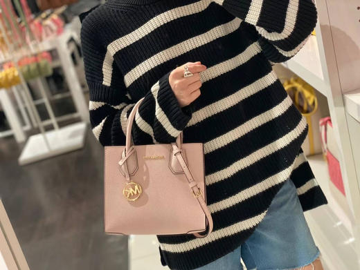 本周折扣¥980🇺🇸直邮，Mk mercer性价比超高的一款，尺寸22*20cm，带有长肩带 商品图2