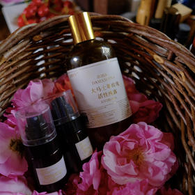 必囤NO1!【陪伴到老!含有精油的大马士革玫瑰纯 露】最顶级的食用玫瑰，4斤鲜花1斤水蒸馏萃取。 保加利亚官方合作基地纯种种苗，自然农法种植， 桃花源中有玫瑰!