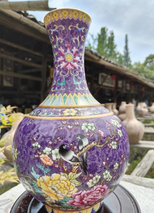 紫色扒花鸟语花香赏瓶 商品图0