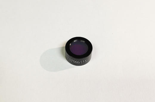 BP666/15K OD4@200-900 T>90% Φ12.7*6 带通滤光片 （带套圈） 商品图0