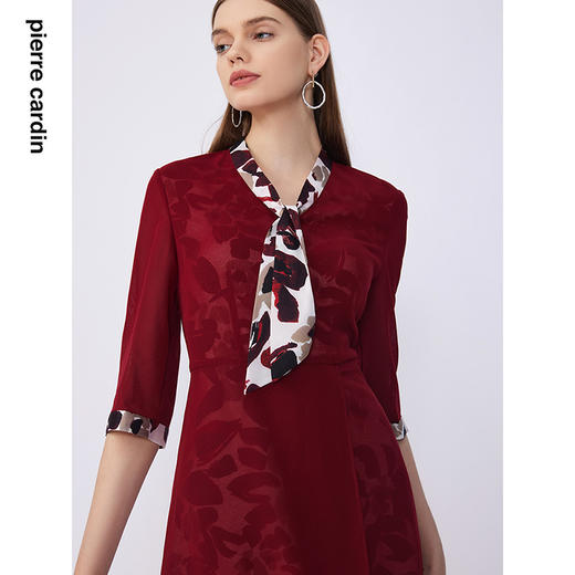 皮尔卡丹女装夏季新款通勤淑女修身双色连衣裙C32DL018
 商品图3