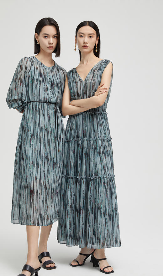 AM路卡西  炫彩印花连衣裙6D2719800 商品图6