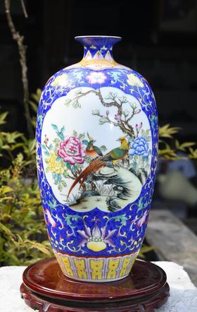 宝石蓝扒花开窗花鸟梅瓶