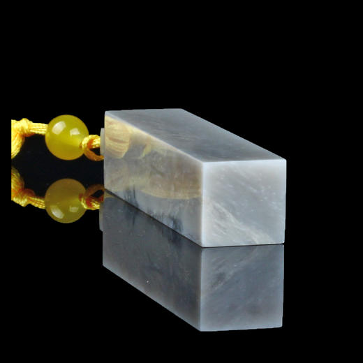 孤品014461:昌化石博古钮小方章小楷落款印章-1.4*1.4*6.3cm 商品图4