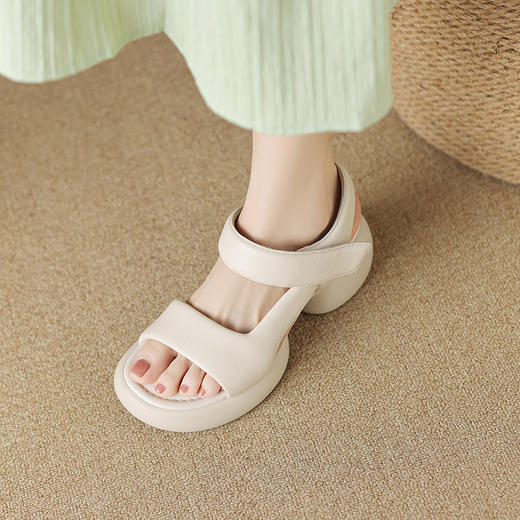 厚底高跟罗马鞋子，黑色运动沙滩凉鞋DTN-300-9 商品图1