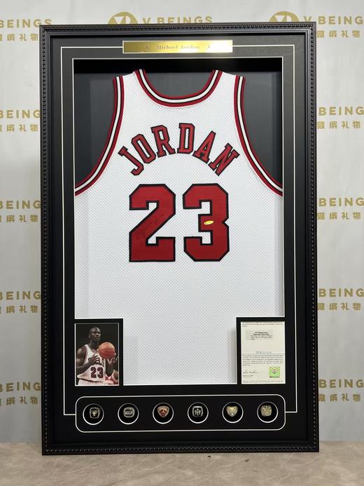 收藏系列 乔丹 公牛队23号白色72胜赛季 亲笔签名球衣 商品图1