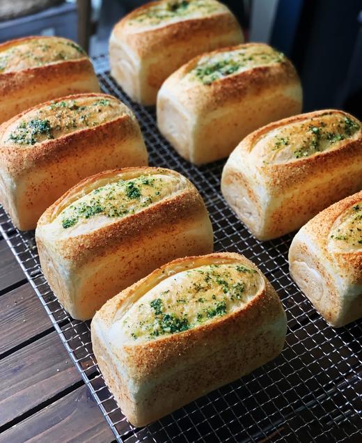 蒜香德肠芝士吐司~ 04月20日制作发出发出 商品图0