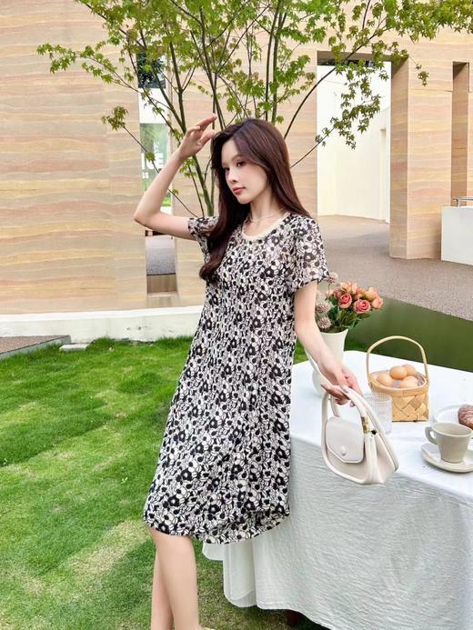 女连衣裙82332 商品图0