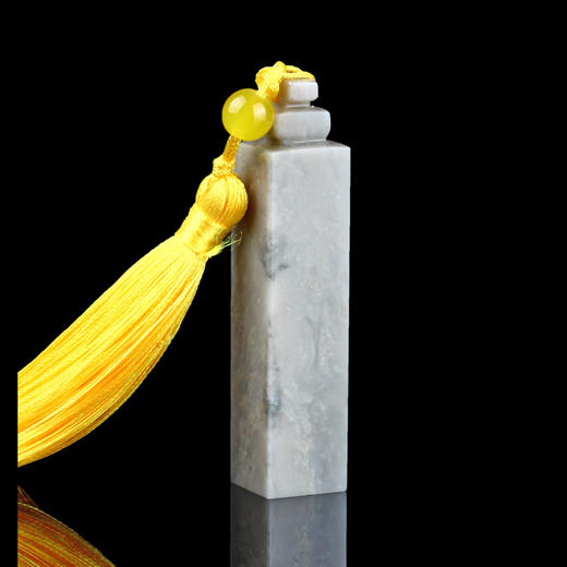 孤品014461:昌化石博古钮小方章小楷落款印章-1.4*1.4*6.3cm 商品图3