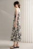 【品牌授权】Flyzoo繁叶花丛艺术压褶吊带连衣裙夏 气质又遮肉 法式“吊带女人味连衣裙 商品缩略图2