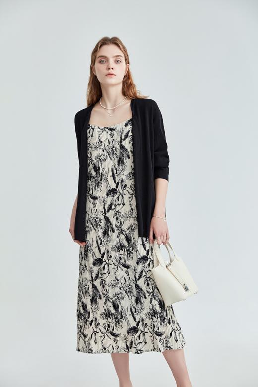 【品牌授权】Flyzoo繁叶花丛艺术压褶吊带连衣裙夏 气质又遮肉 法式“吊带女人味连衣裙 商品图4