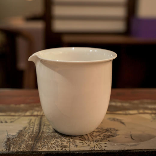 景德镇抱翁堂  素白手拉公杯180cc 陶瓷茶海家用公道杯分茶器 商品图4