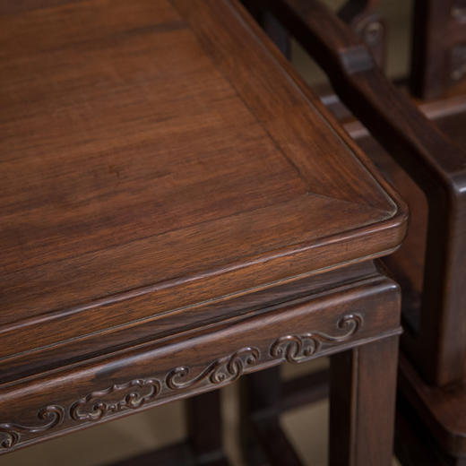清 红木攒接靠背云纹扶手椅成堂（八椅四几） 商品图3