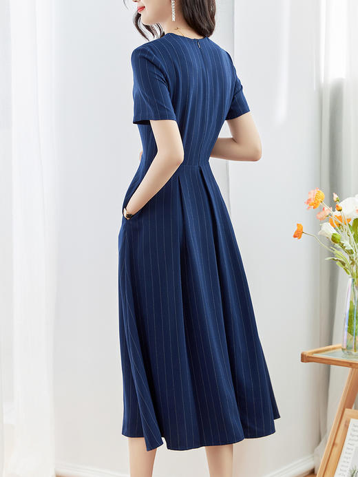 收腰显瘦，设计感竖条纹双排扣通勤职业大摆衬衫式连衣裙WLZD-2313308 商品图1