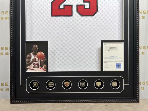 收藏系列 乔丹 公牛队23号白色72胜赛季 亲笔签名球衣 商品图3