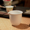 景德镇抱翁堂  素白手拉公杯180cc 陶瓷茶海家用公道杯分茶器 商品缩略图3