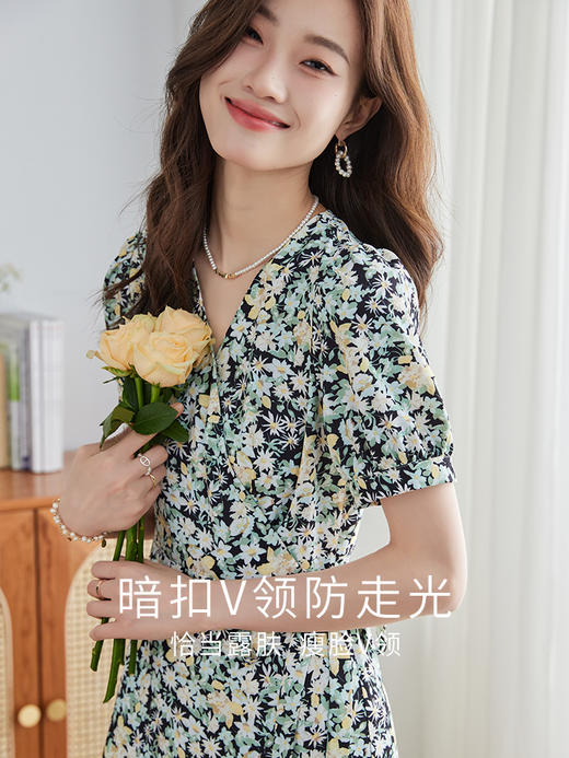 【专属特价】熙世界茶歇法式连衣裙女2025夏天新款气质收腰泡泡袖雪纺碎花裙子 商品图3