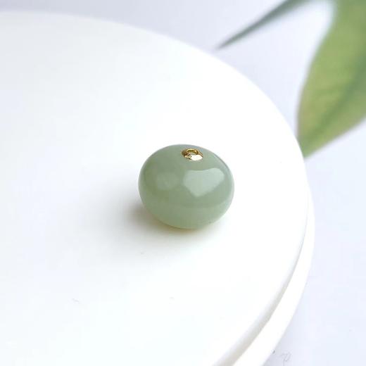 26822-18K和田玉吊坠13*16‘’ 商品图0