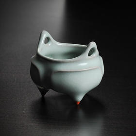 800问鼎汝窑双耳香炉