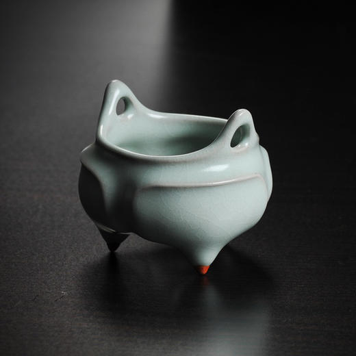 800问鼎汝窑双耳香炉 商品图0