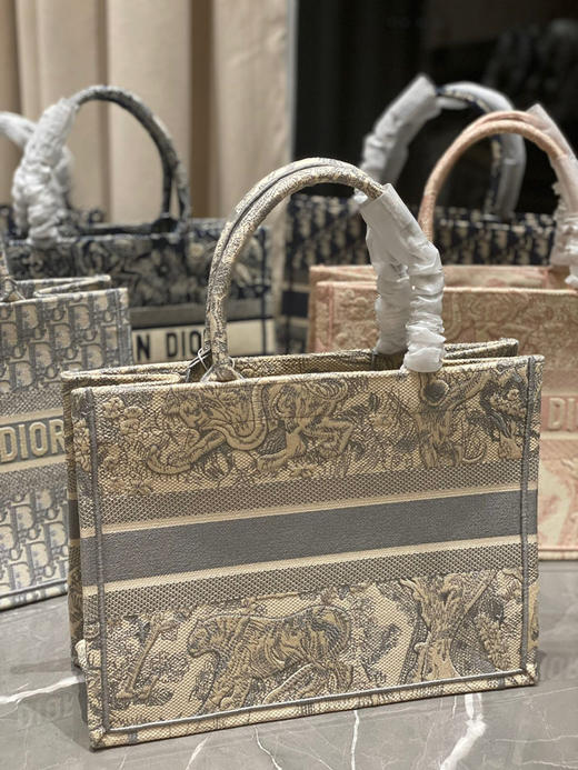 𝟔.𝟏𝟖大促秒杀 ‼️
🉐️358包邮 36cm 商品图1