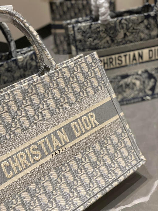 𝟔.𝟏𝟖大促秒杀 ‼️
🉐️358包邮 36cm 商品图1