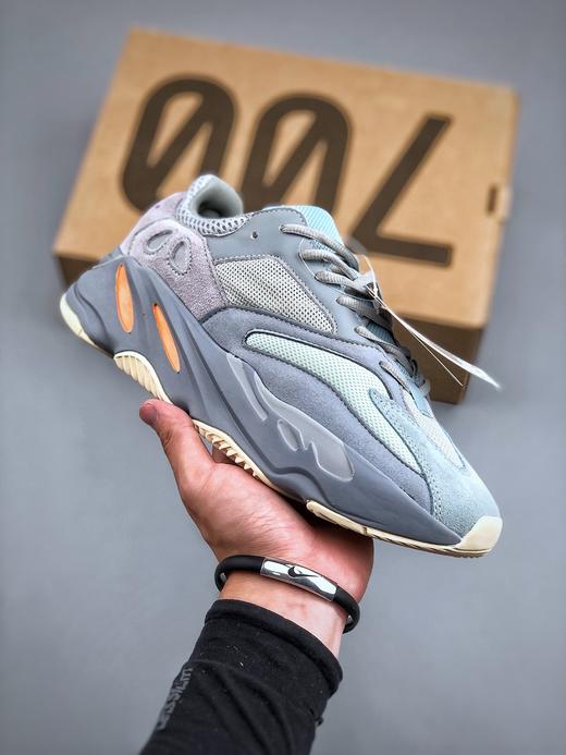 阿迪达斯侃爷椰子700男女跑步鞋 商品图13