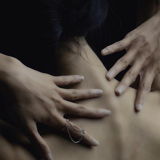 野月亮 原创国潮设计连体双戒女ins小众设计轻奢食指戒装饰戒指环204YJ0007 商品图4