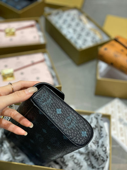 顶级原单Mcm链条包 〰️
24cm 全套包装 ☑️ 商品图5
