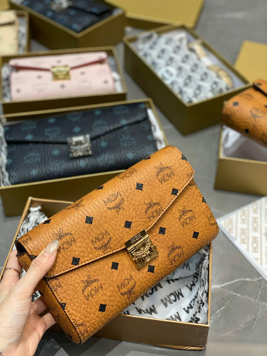 顶级原单Mcm链条包 〰️
24cm 全套包装 ☑️ 商品图0