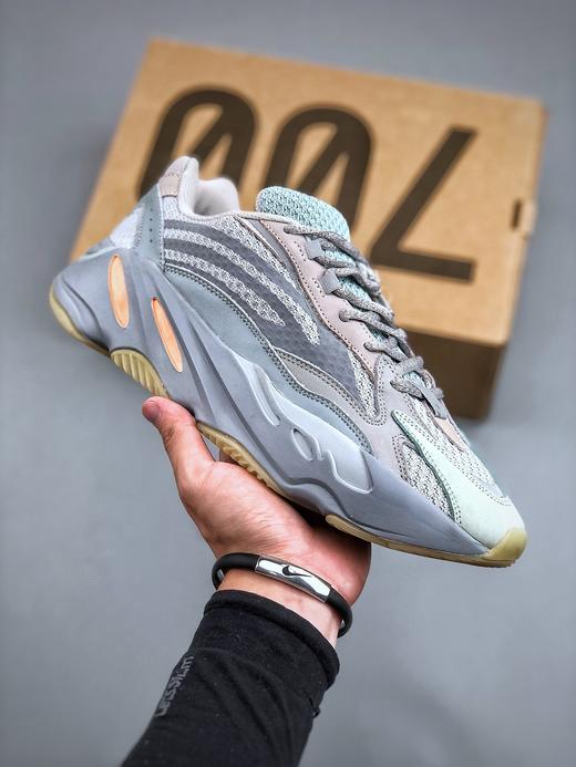 阿迪达斯侃爷椰子700男女跑步鞋 商品图5