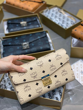 顶级原单Mcm链条包 〰️
24cm 全套包装 ☑️