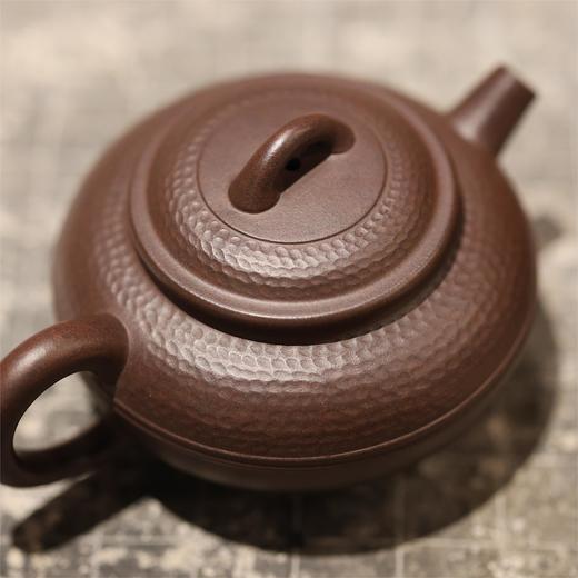 【茶香器韵】双线锤纹 紫砂壶 黑星砂 200ml/把 商品图2