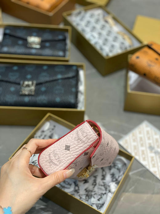 顶级原单Mcm链条包 〰️
19cm 全套包装 ☑️ 商品图3