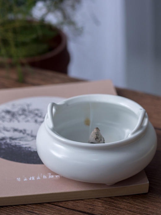 1600汝窑双耳香炉 商品图2