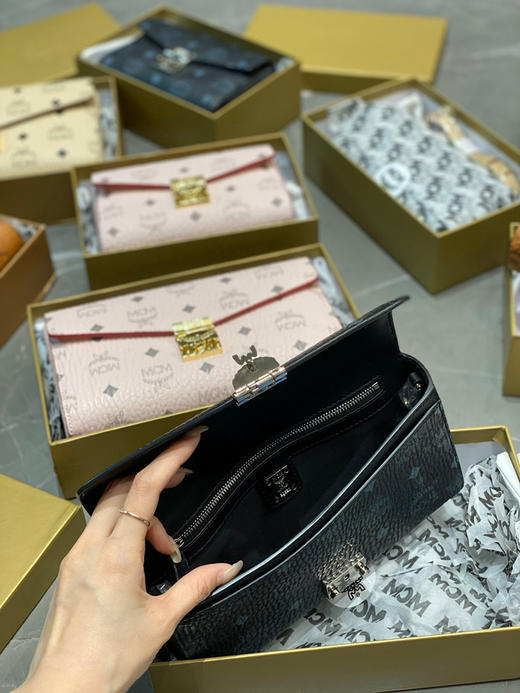 顶级原单Mcm链条包 〰️
24cm 全套包装 ☑️ 商品图4