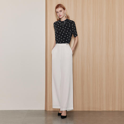 EITIE爱特爱夏新款气质半高领字母印花金丝短袖针织显瘦T恤上衣A2313107 商品图3