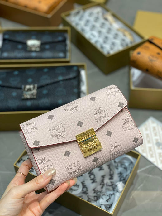 顶级原单Mcm链条包 〰️
19cm 全套包装 ☑️ 商品图1