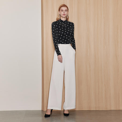 EITIE爱特爱春新款气质半高领字母印花金丝针织显瘦T恤上衣A2313107 商品图3