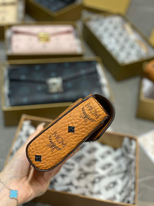 顶级原单Mcm链条包 〰️
24cm 全套包装 ☑️ 商品图6