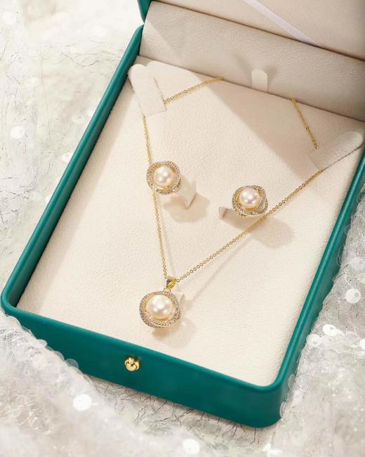 【品牌授权】轻奢珍珠项链耳环套装 明星同款珍珠项链耳环 礼盒+证书 商品图0