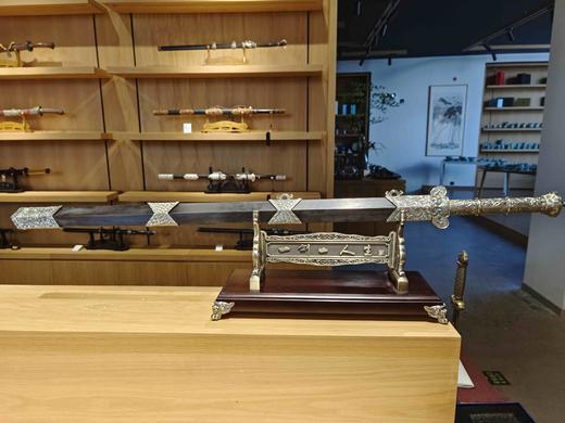 龙王剑 白铜手工雕刻 小玫瑰纹剑身 未开刃 商品图1