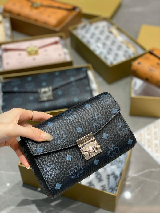 顶级原单Mcm链条包 〰️
19cm 全套包装 ☑️ 商品图0