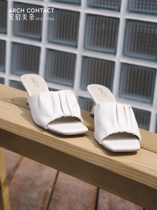 安启美奈 一字褶皱气质凉拖 商品图1